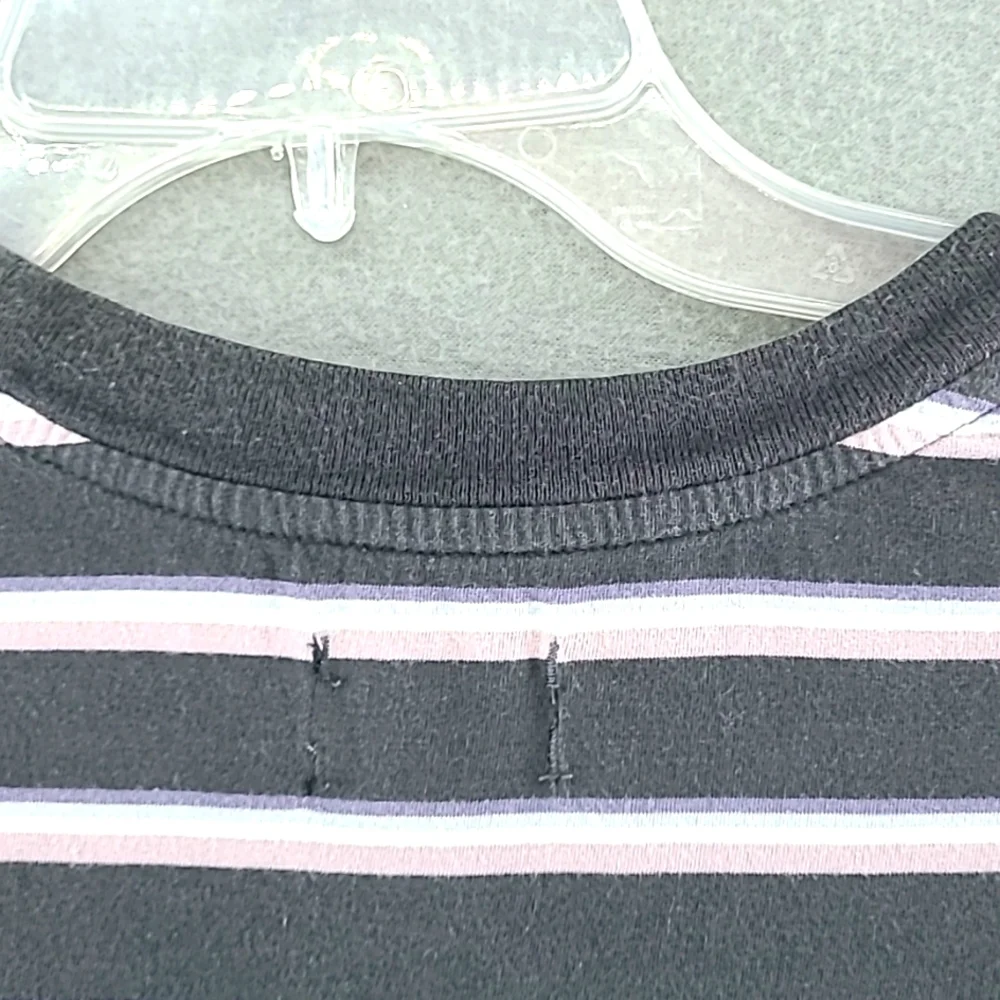 HURLEY Port City Men's Short Sleeve Gray Striped Crew Neck T-Shirt - Size Medium